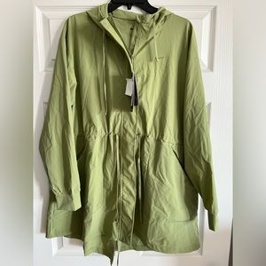 Nike Women’s Lightweight Repel Jacket